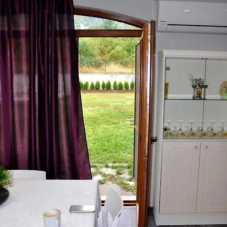 Diamond Apartment Lozen